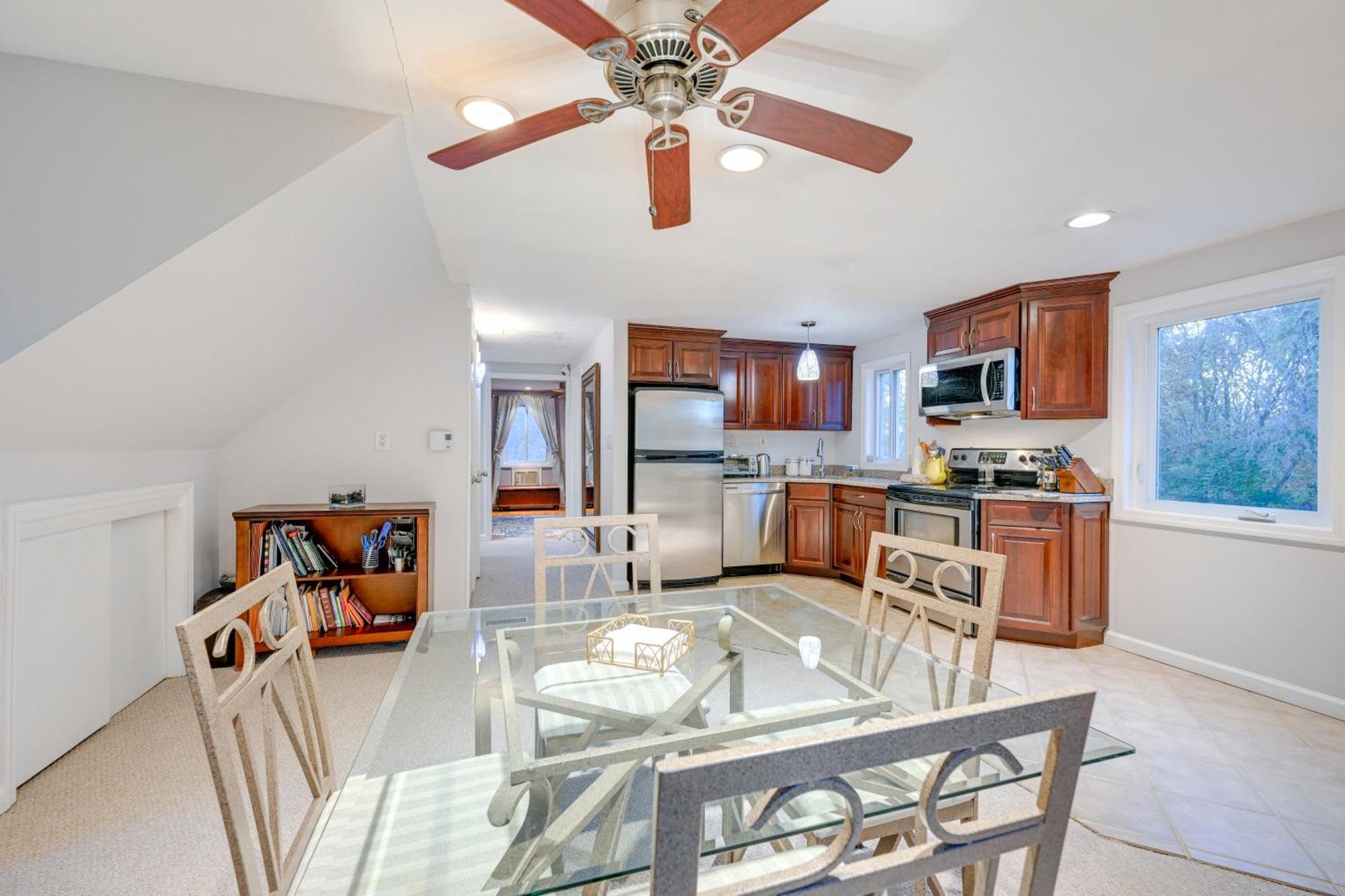 Cozy Dix Hills Apt With Deck About 7 Mi To Beach! Экстерьер фото