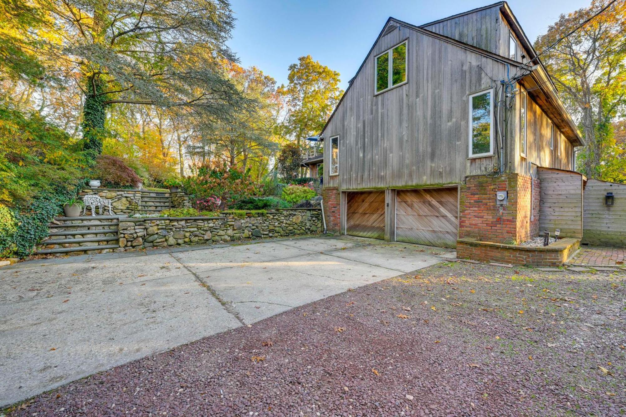 Cozy Dix Hills Apt With Deck About 7 Mi To Beach! Экстерьер фото