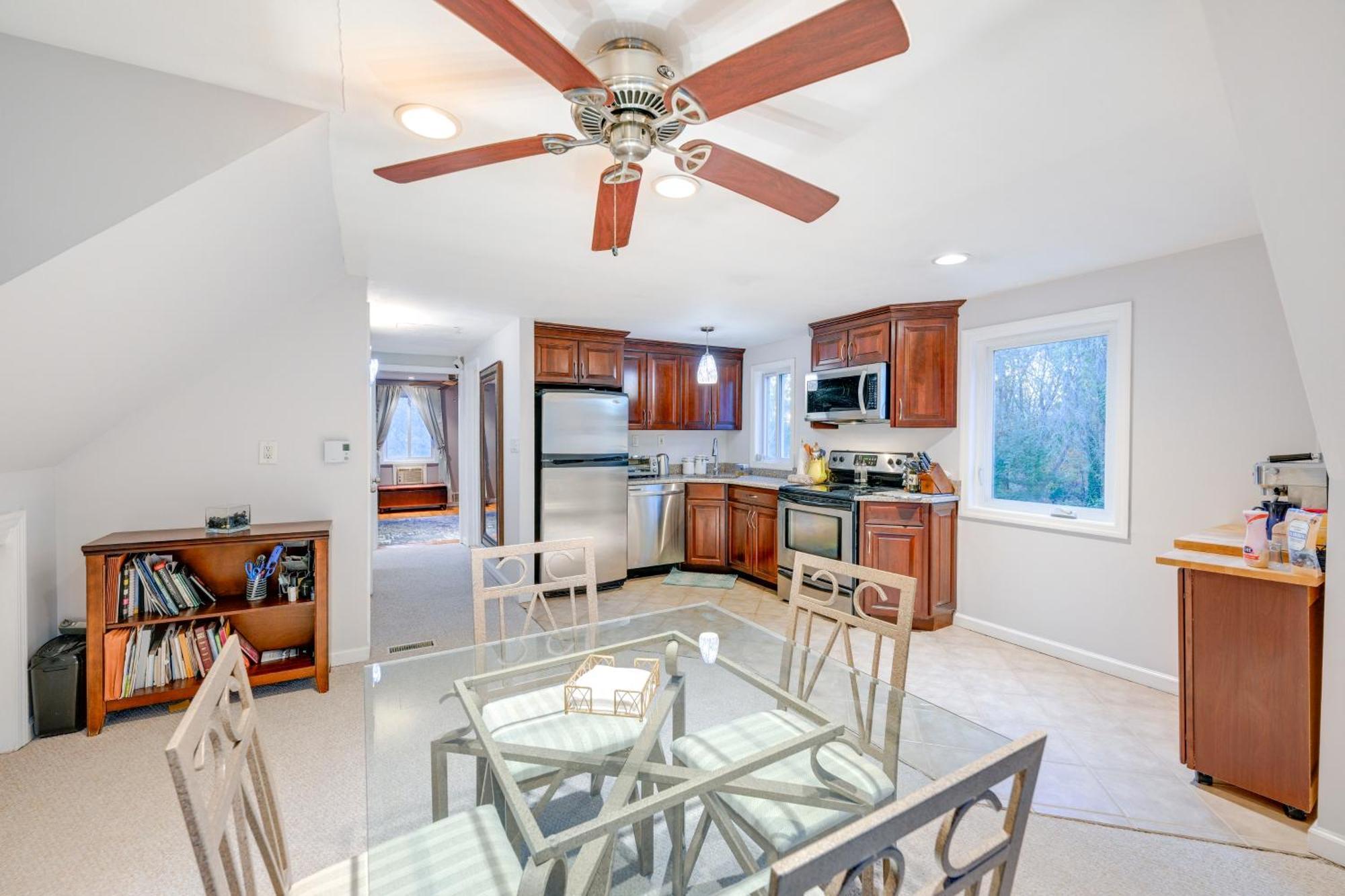 Cozy Dix Hills Apt With Deck About 7 Mi To Beach! Экстерьер фото