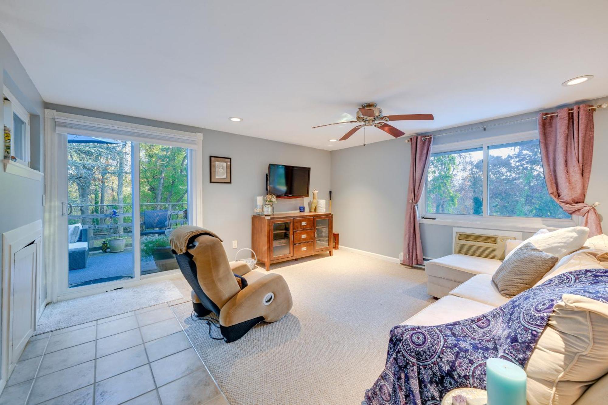 Cozy Dix Hills Apt With Deck About 7 Mi To Beach! Экстерьер фото